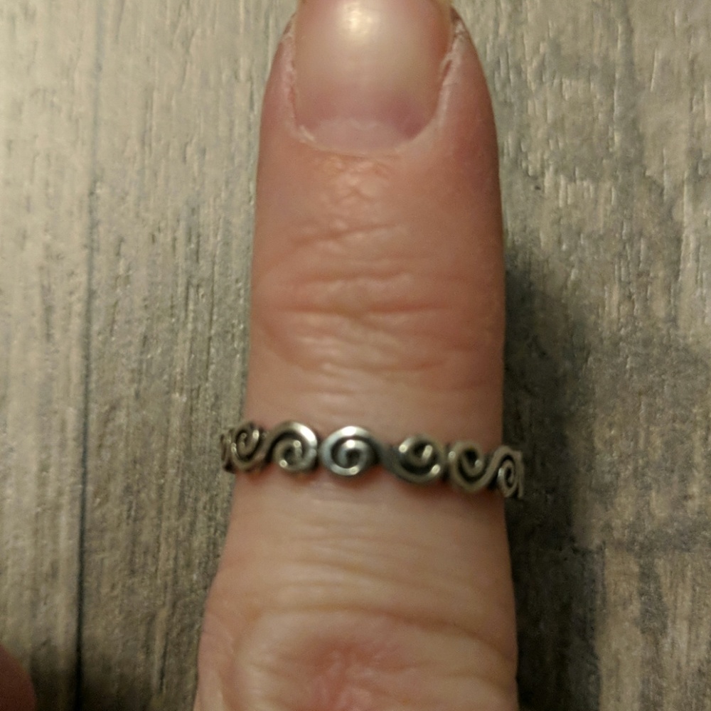 Swirl ring - Picture 2 of 3